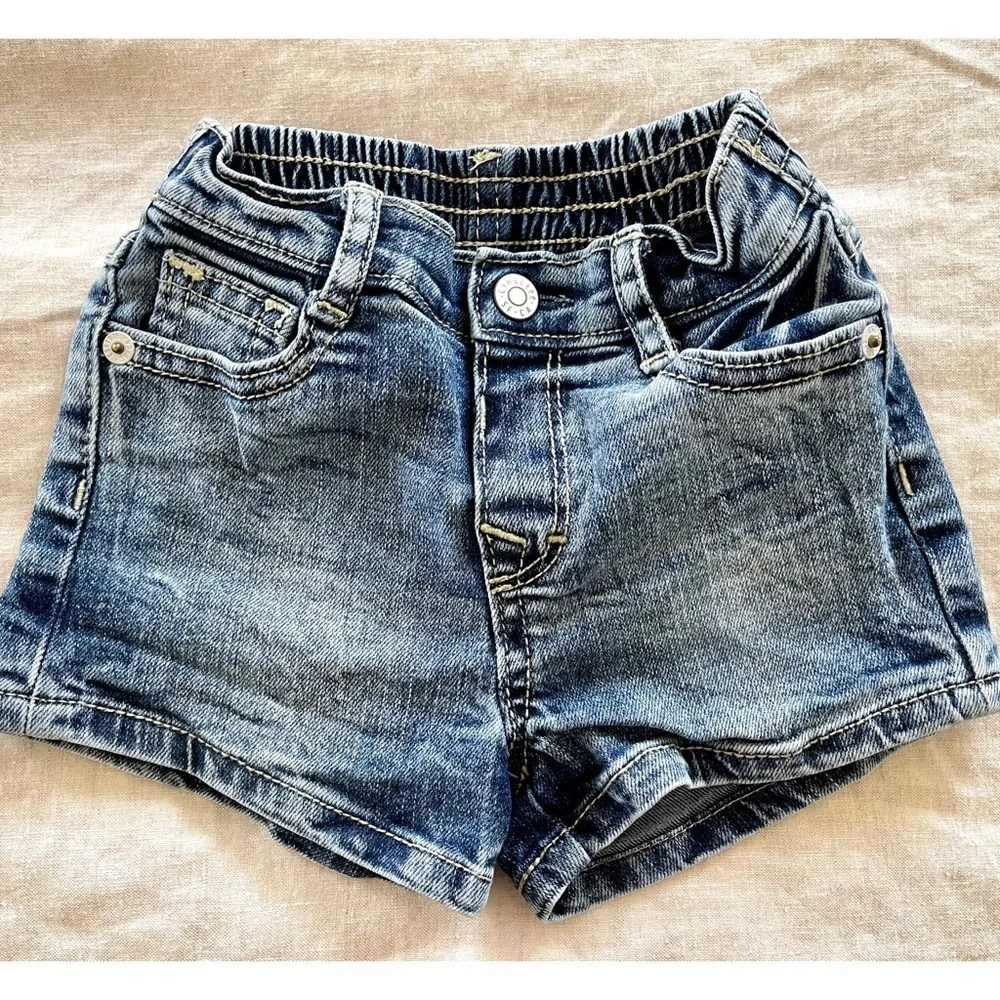 ☀️2/$22, 3/$28 Gymboree Acid Wash Baby Denim Shorts - 12-18 mos